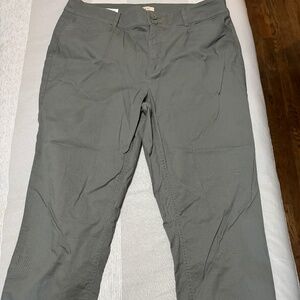 Loft Outlet Women’s Straight Crop in Gray